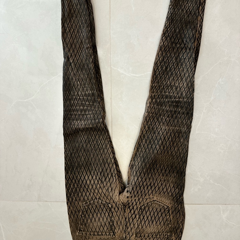True Religion Women’s Jeans Pattern Black and Brown Low Rise Skinny Jeans Sz 26 - Picture 6 of 6